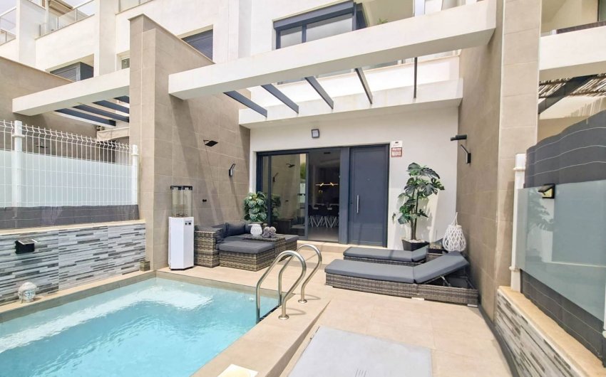 Reventa - Villa -
Villamartin - Costa Blanca