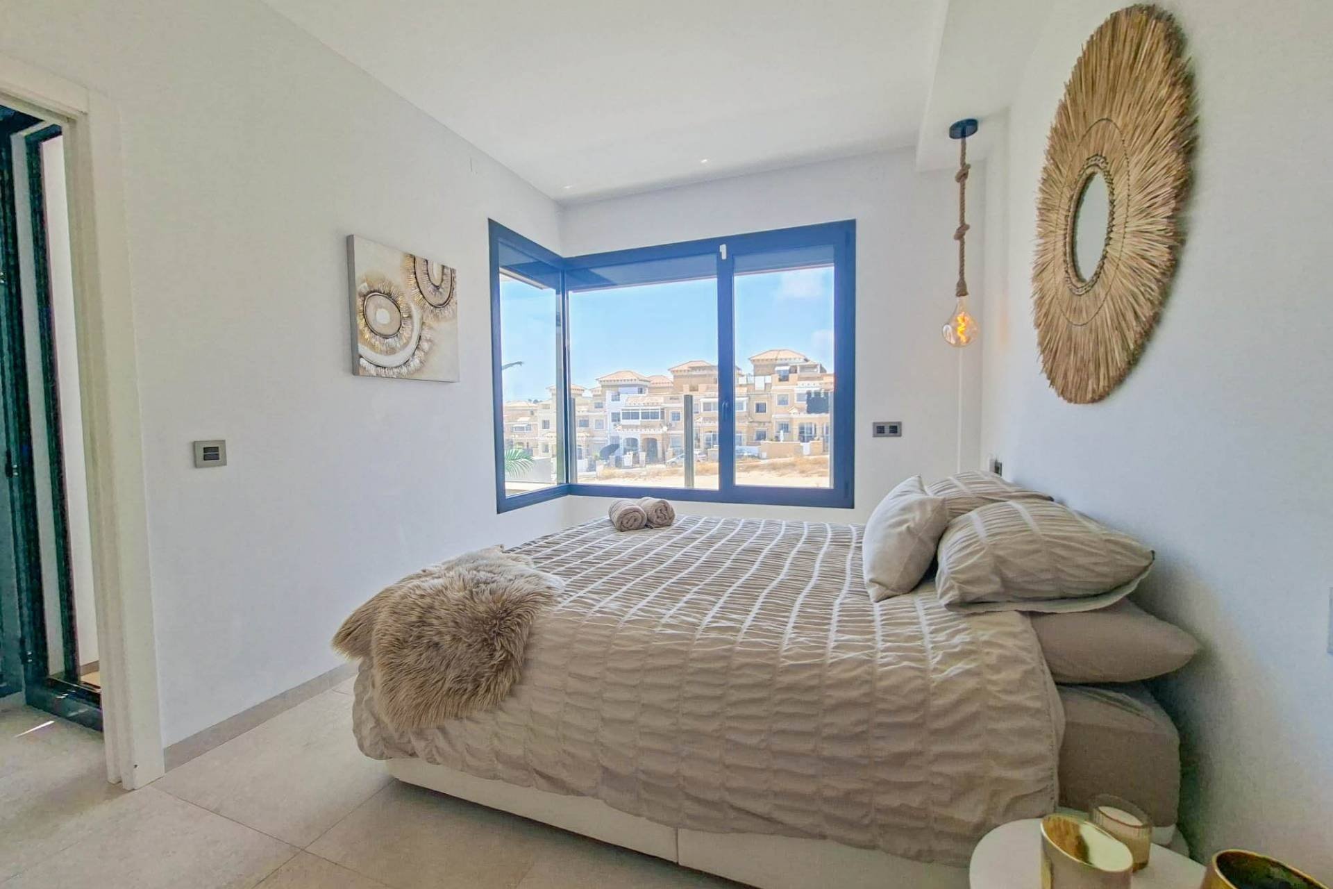 Reventa - Villa -
Villamartin - Costa Blanca