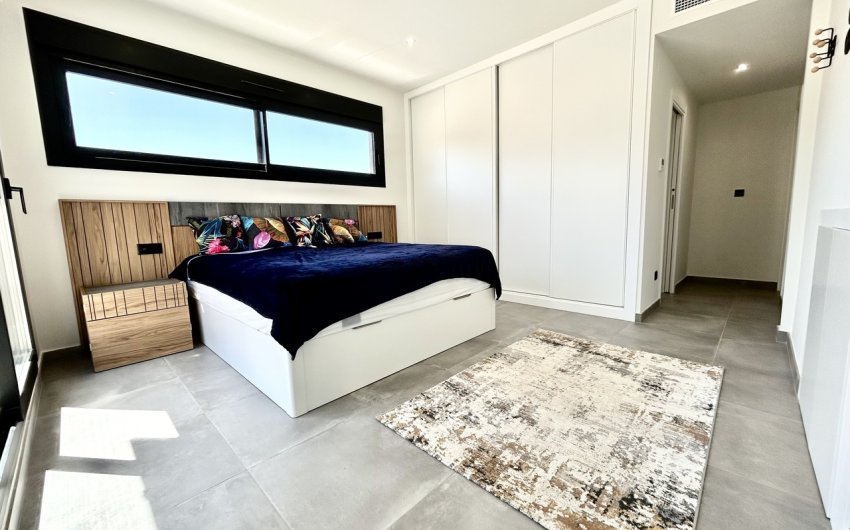 Reventa - Villa -
Villamartin - Costa Blanca