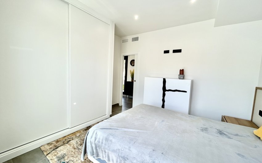 Reventa - Villa -
Villamartin - Costa Blanca