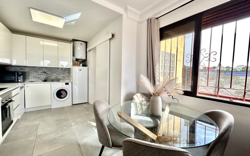 Reventa - Villa -
Villamartin - Costa Blanca