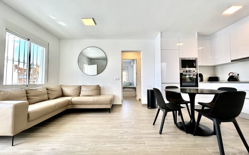 Reventa - Villa -
Villamartin - Costa Blanca