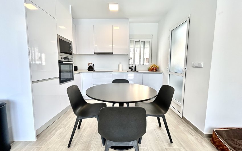 Reventa - Villa -
Villamartin - Costa Blanca