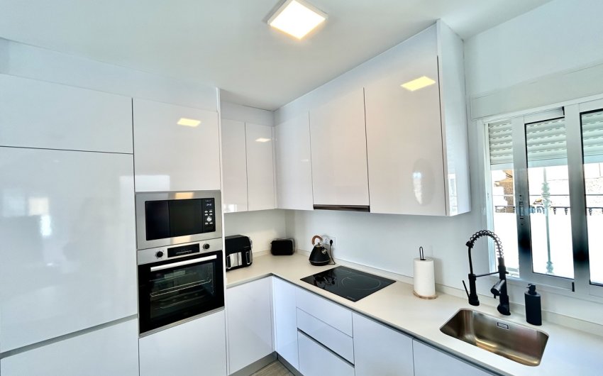 Reventa - Villa -
Villamartin - Costa Blanca