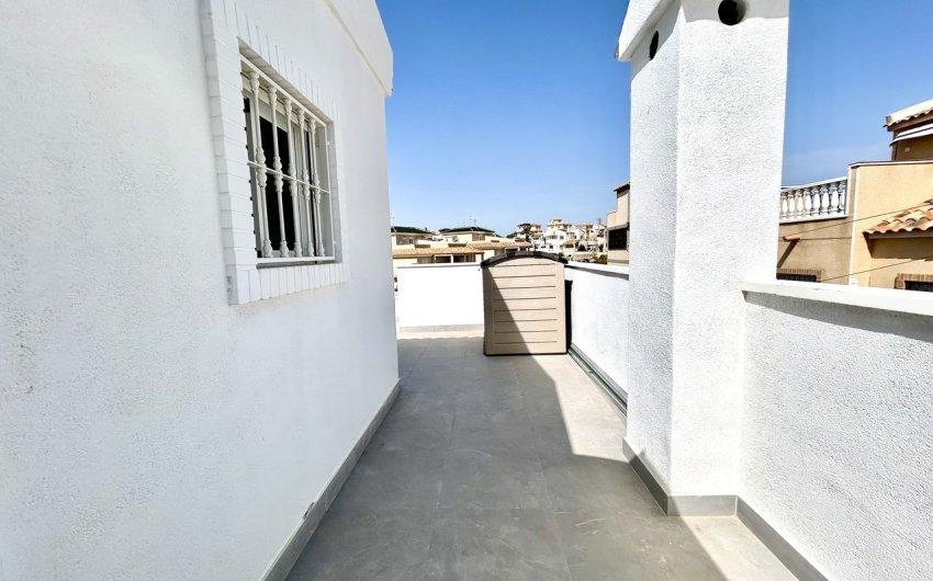Reventa - Villa -
Villamartin - Costa Blanca