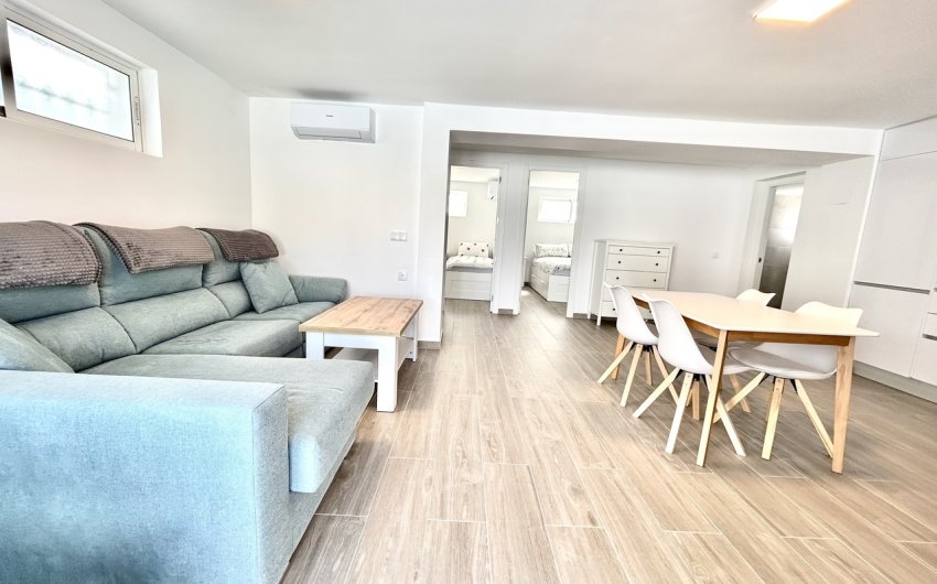 Reventa - Villa -
Villamartin - Costa Blanca