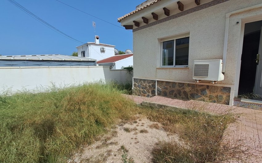 Reventa - Villa -
Villamartin - Costa Blanca