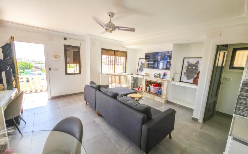 Reventa - Villa -
Villamartin - Costa Blanca