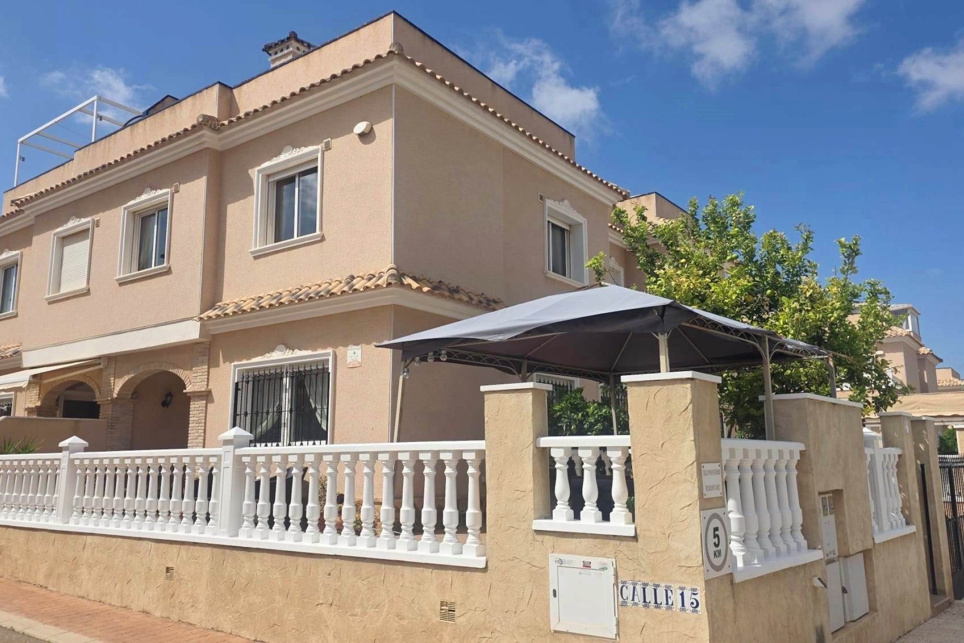 Reventa - Villa -
Villamartin - Costa Blanca