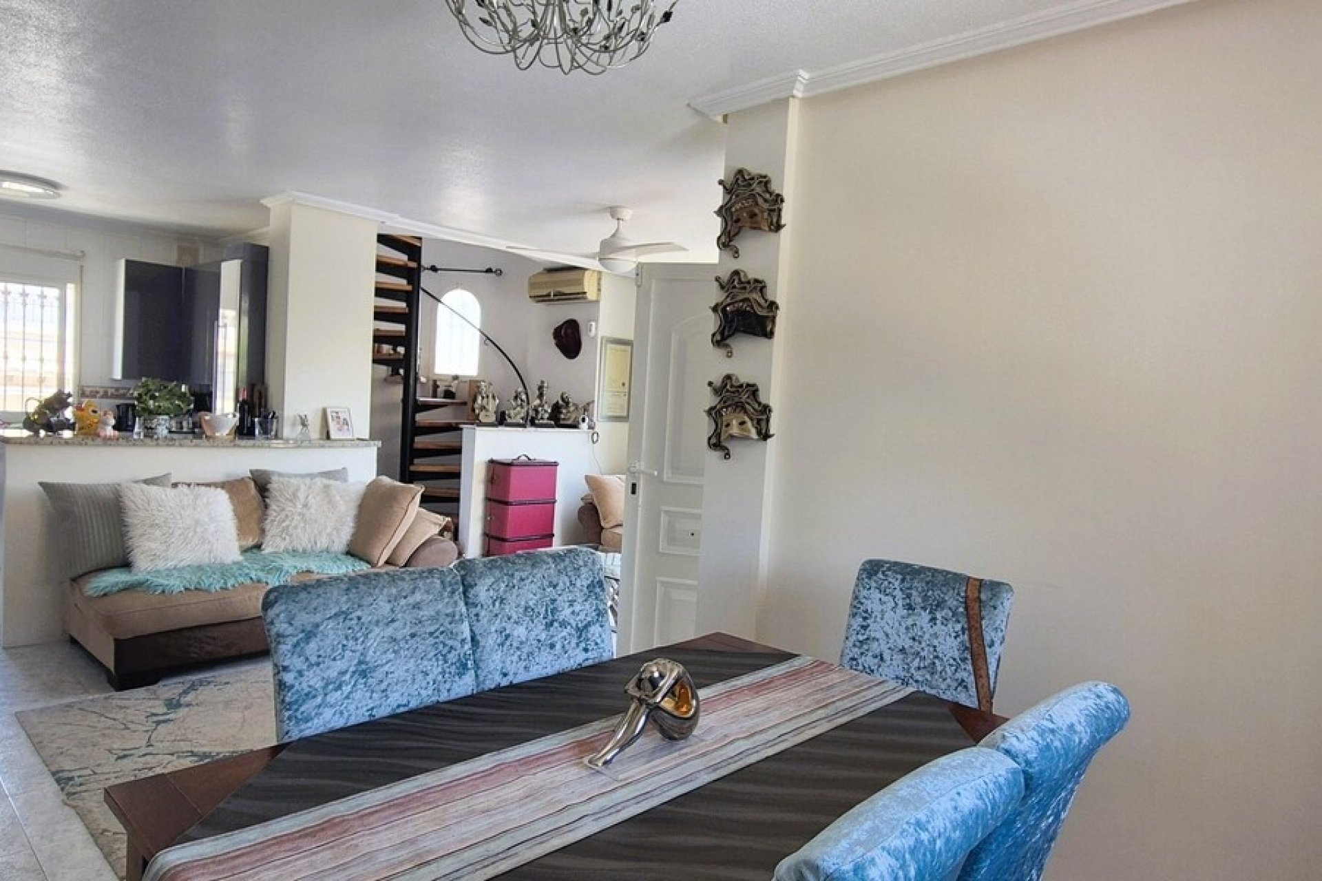 Reventa - Villa -
Villamartin - Costa Blanca
