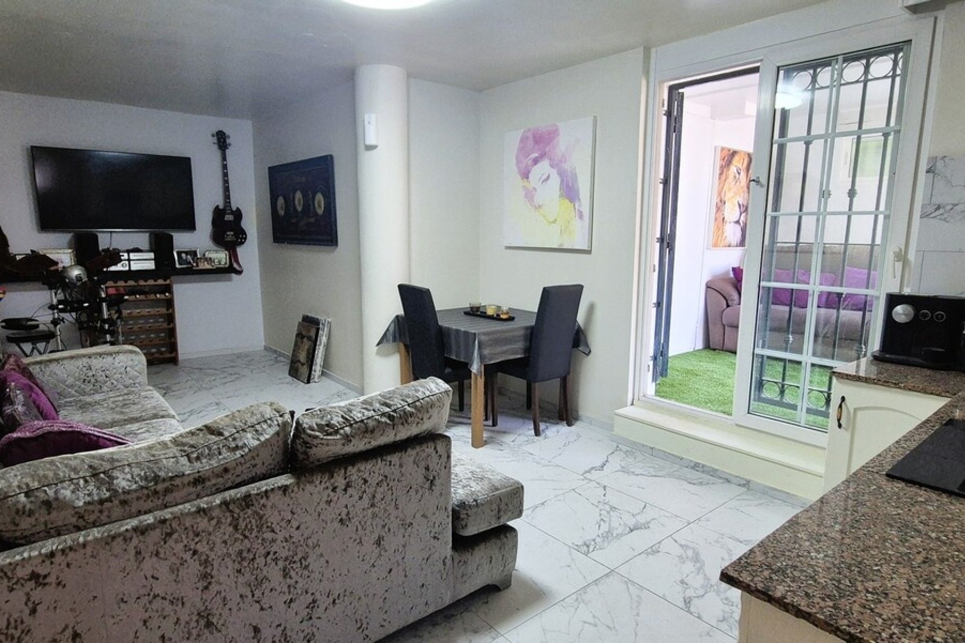 Reventa - Villa -
Villamartin - Costa Blanca