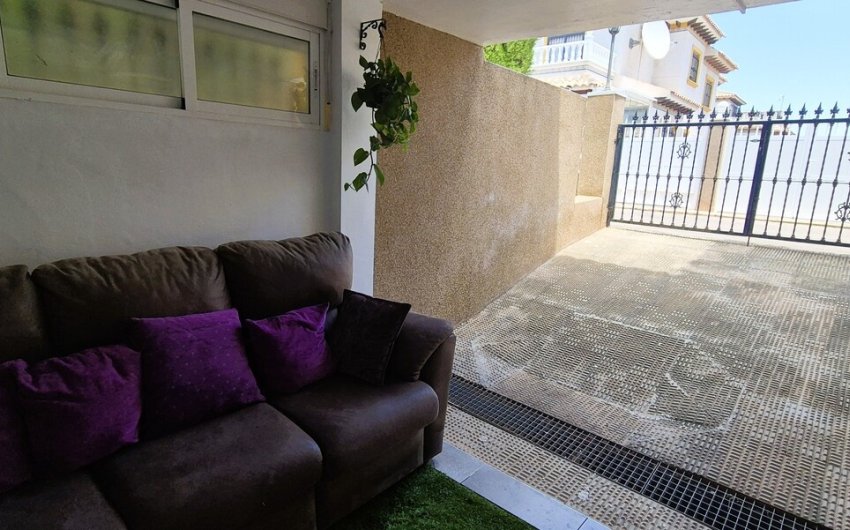 Reventa - Villa -
Villamartin - Costa Blanca