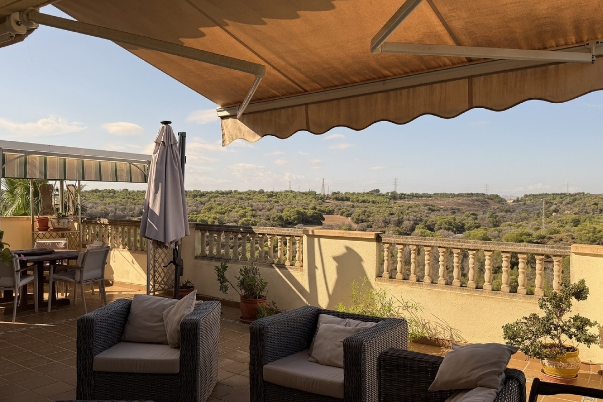 Reventa - Villa -
Villamartin - Costa Blanca