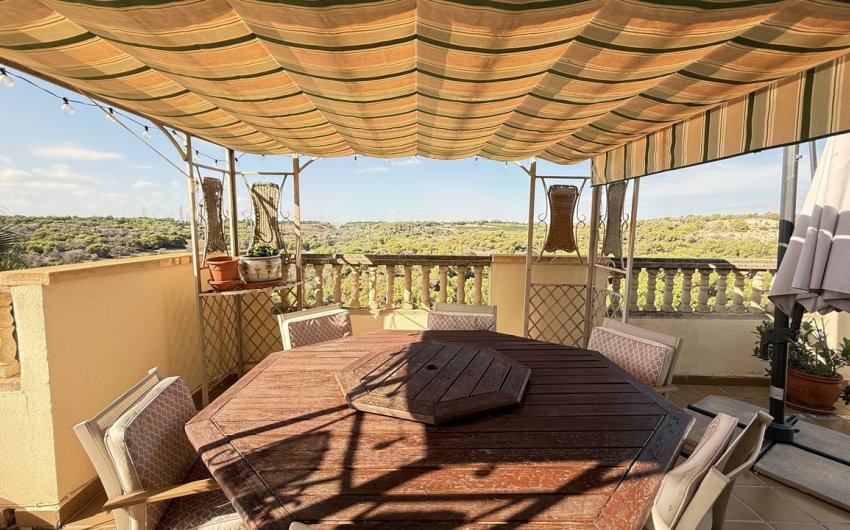 Reventa - Villa -
Villamartin - Costa Blanca