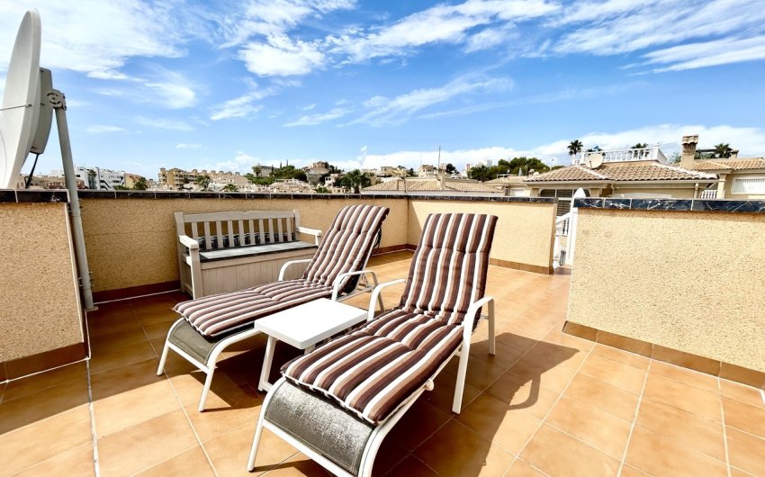 Reventa - Villa -
Villamartin - Costa Blanca