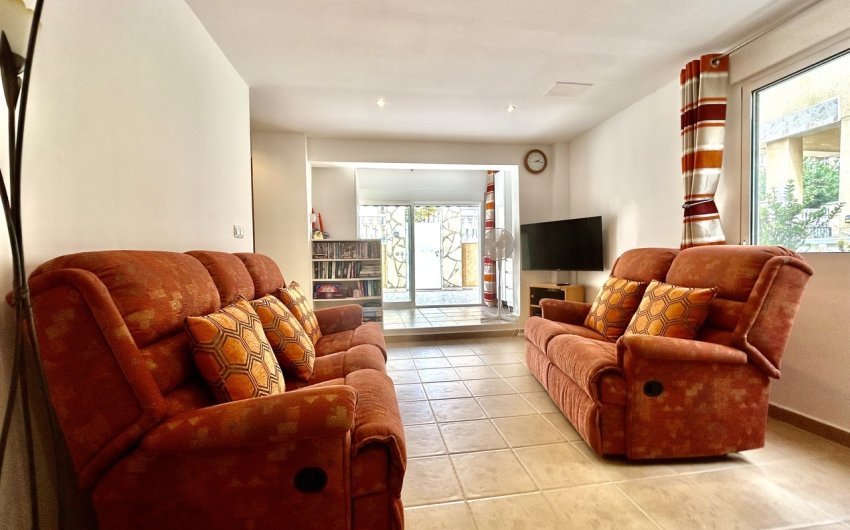 Reventa - Villa -
Villamartin - Costa Blanca