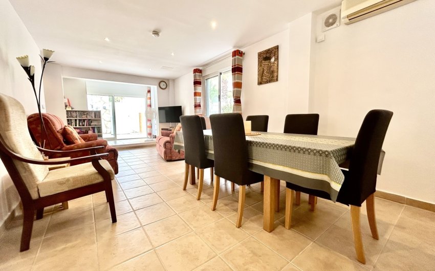 Reventa - Villa -
Villamartin - Costa Blanca
