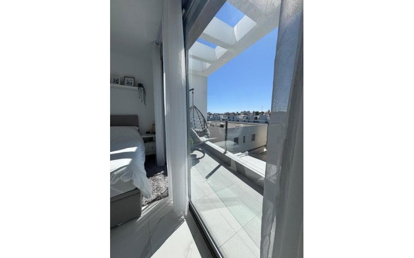 Reventa - Villa -
Villamartin - Costa Blanca