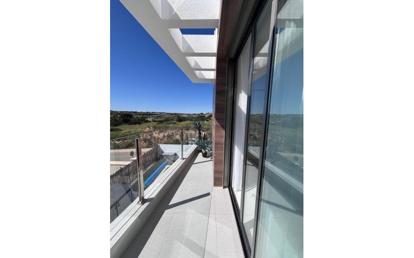 Reventa - Villa -
Villamartin - Costa Blanca