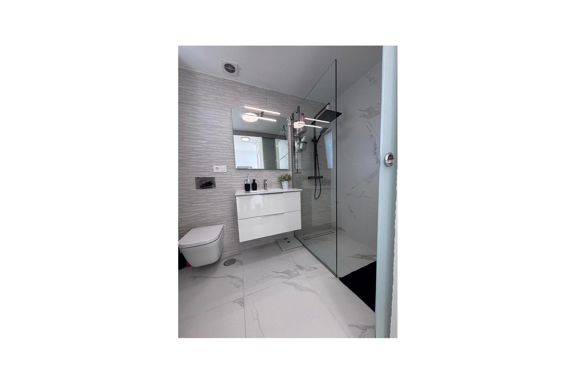 Reventa - Villa -
Villamartin - Costa Blanca