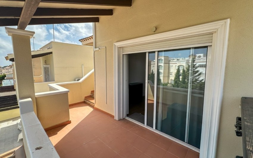 Reventa - Villa -
Villamartin - Costa Blanca