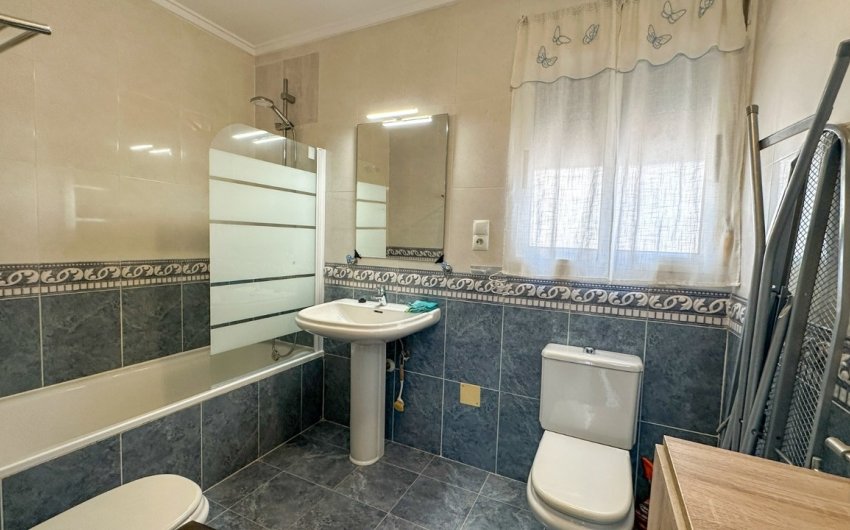 Reventa - Villa -
Villamartin - Costa Blanca