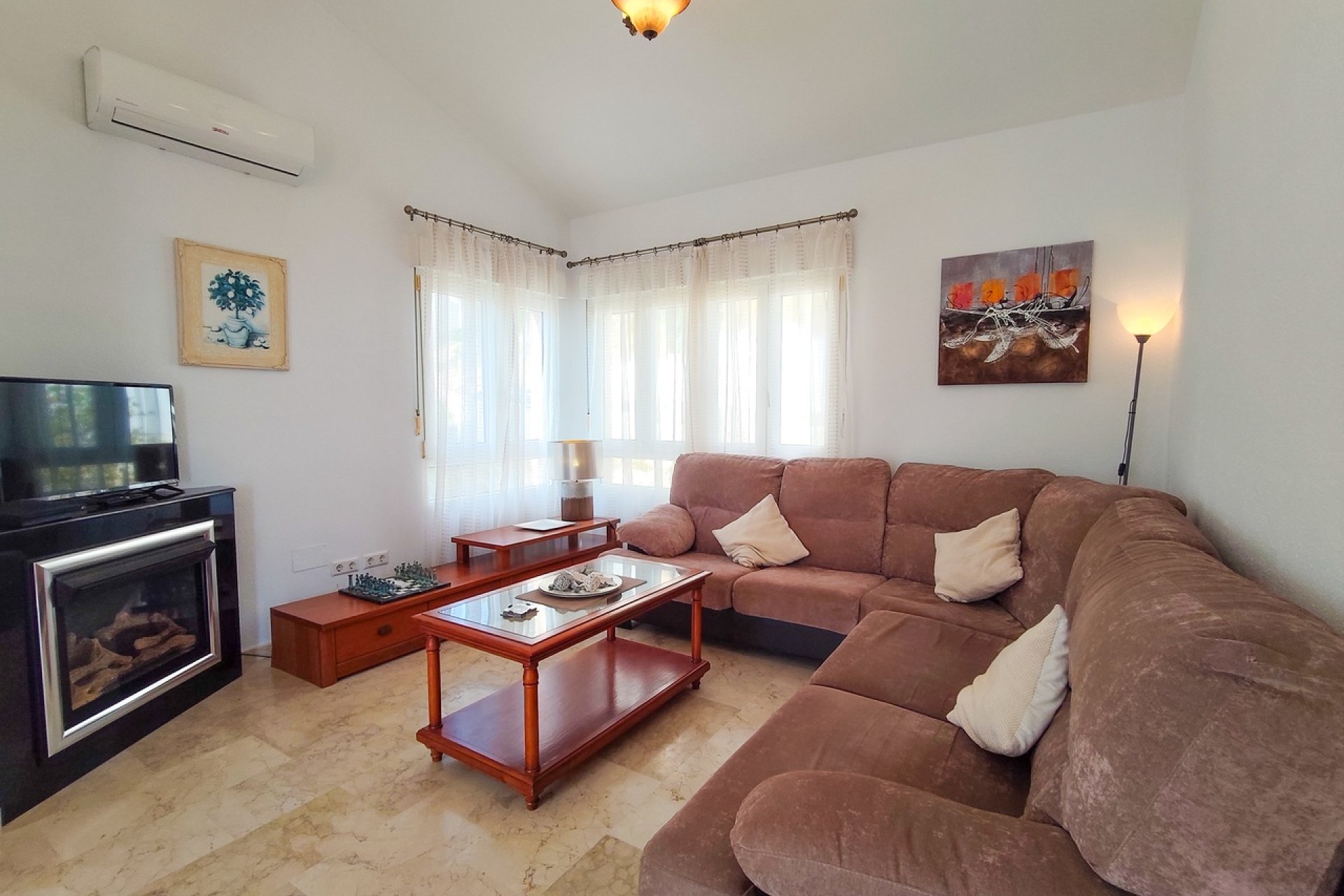 Reventa - Villa -
Villamartin - Costa Blanca