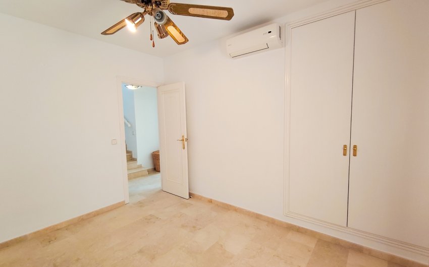 Reventa - Villa -
Villamartin - Costa Blanca