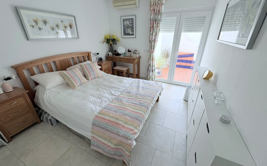 Reventa - Villa -
Villamartin - Costa Blanca
