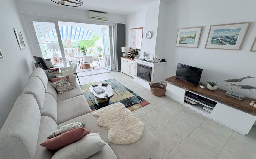 Reventa - Villa -
Villamartin - Costa Blanca