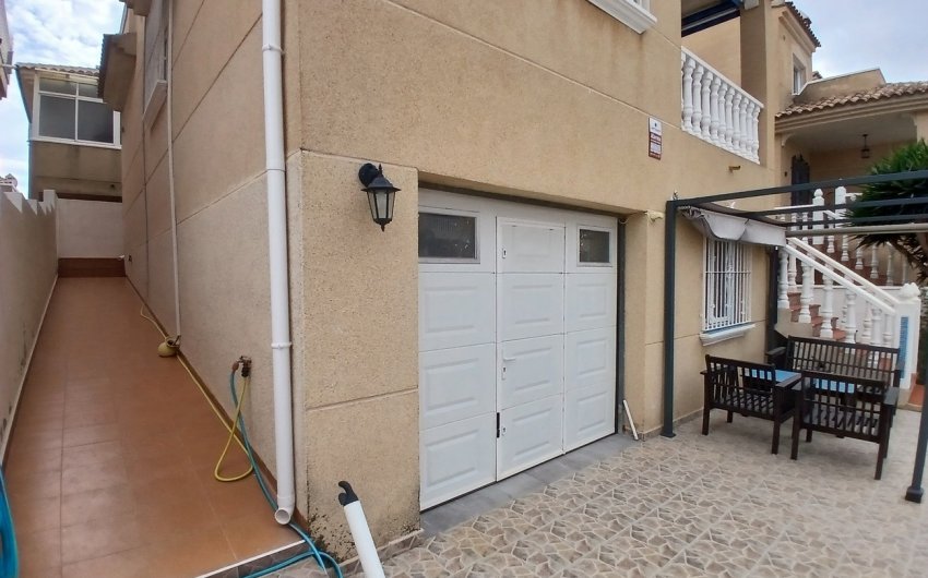Reventa - Villa -
Villamartin - Costa Blanca