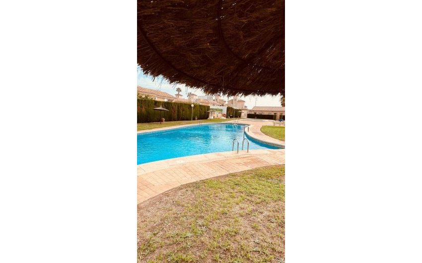 Reventa - Villa -
Villamartin - Costa Blanca