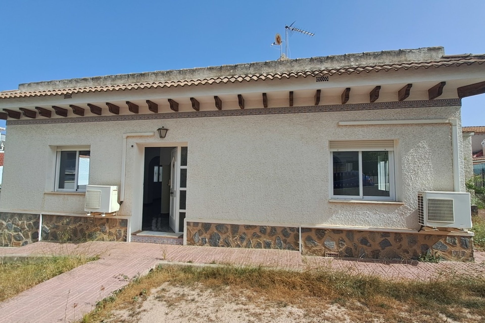 Reventa - Villa -
Villamartin - Costa Blanca