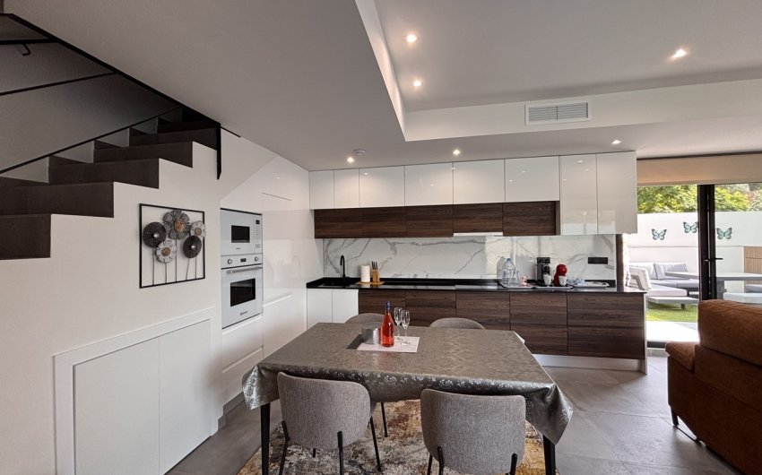 Reventa - Villa -
Villamartin - Costa Blanca