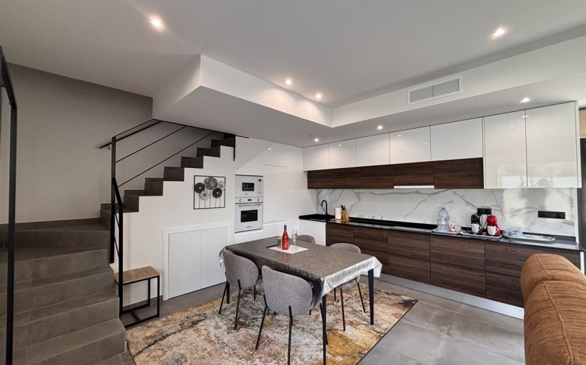 Reventa - Villa -
Villamartin - Costa Blanca