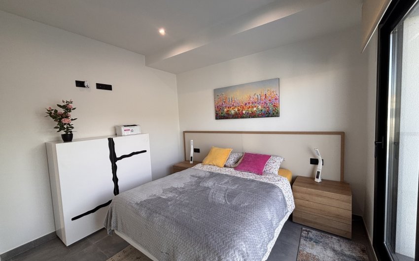 Reventa - Villa -
Villamartin - Costa Blanca