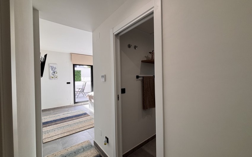 Reventa - Villa -
Villamartin - Costa Blanca