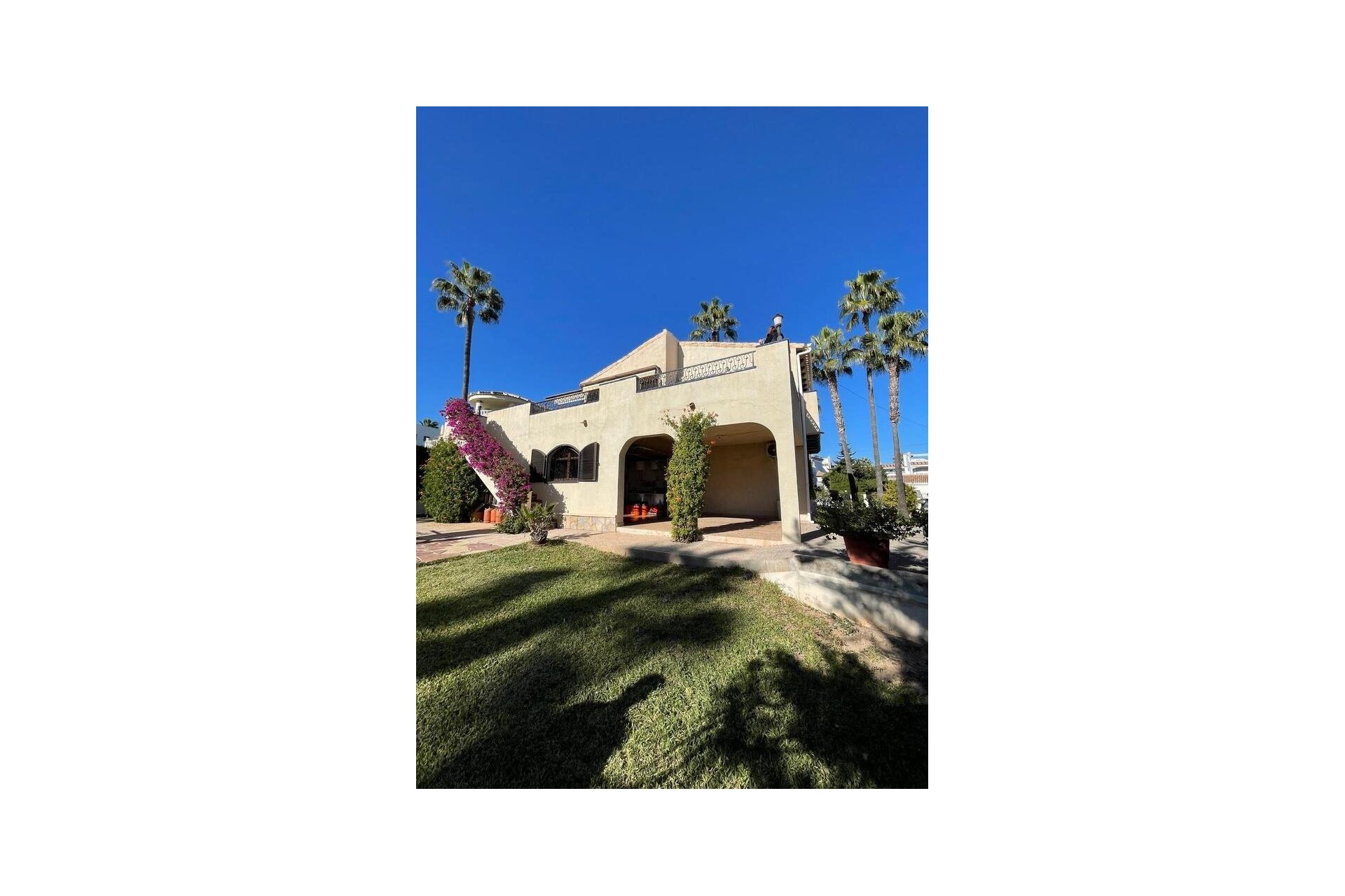 Reventa - Villa -
Villamartin - Costa Blanca