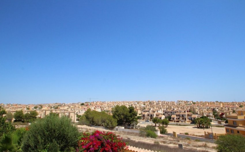 Reventa - Villa -
Villamartin - Costa Blanca