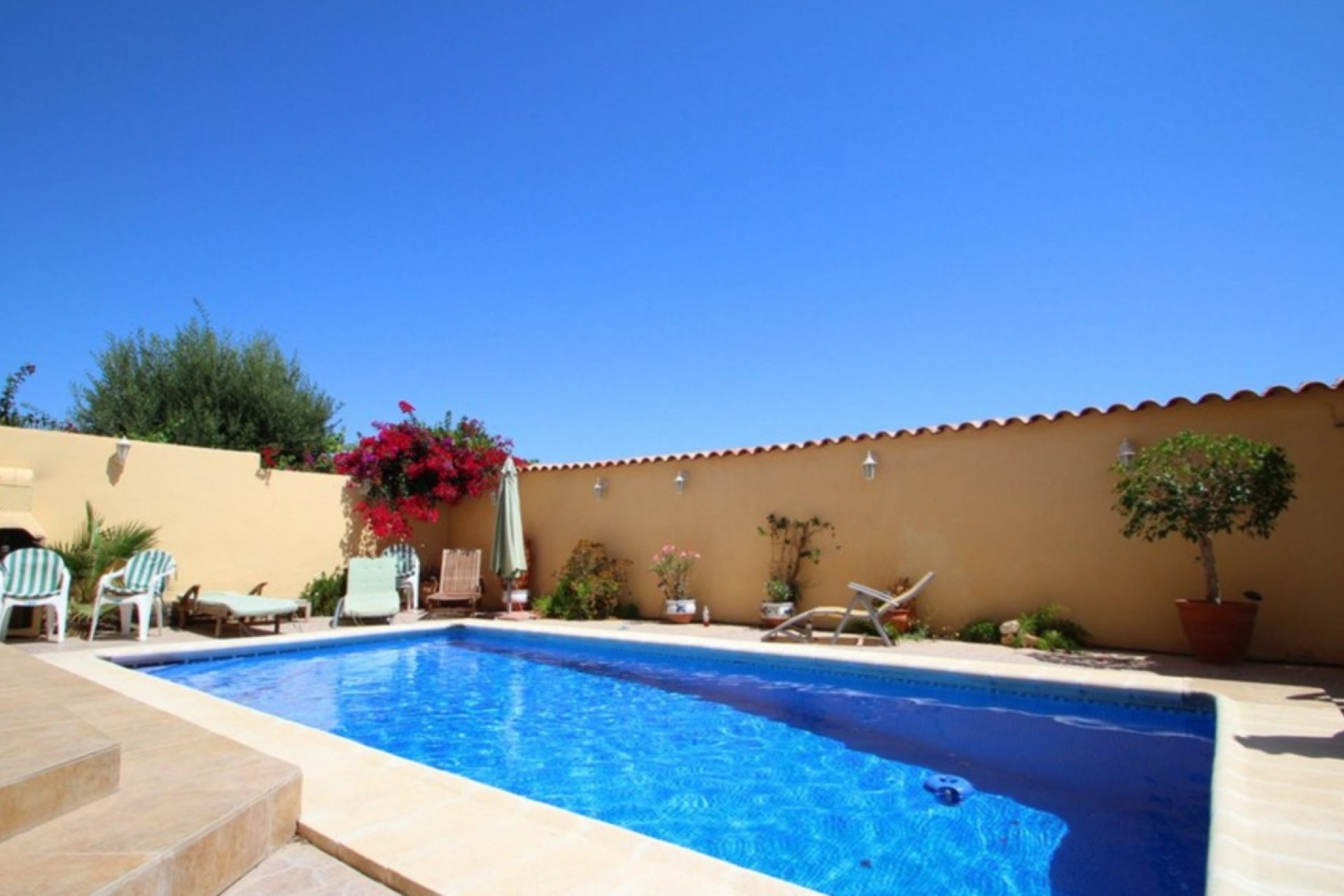 Reventa - Villa -
Villamartin - Costa Blanca