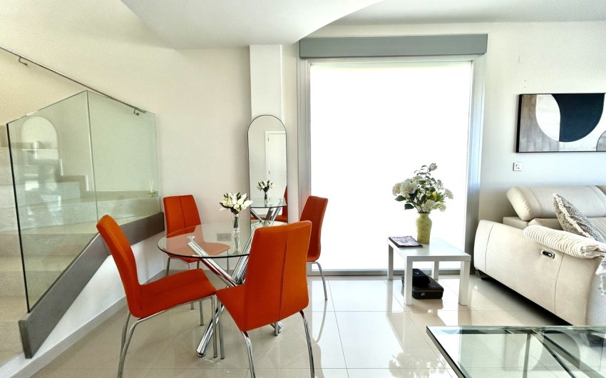 Reventa - Villa -
Villamartin - Costa Blanca