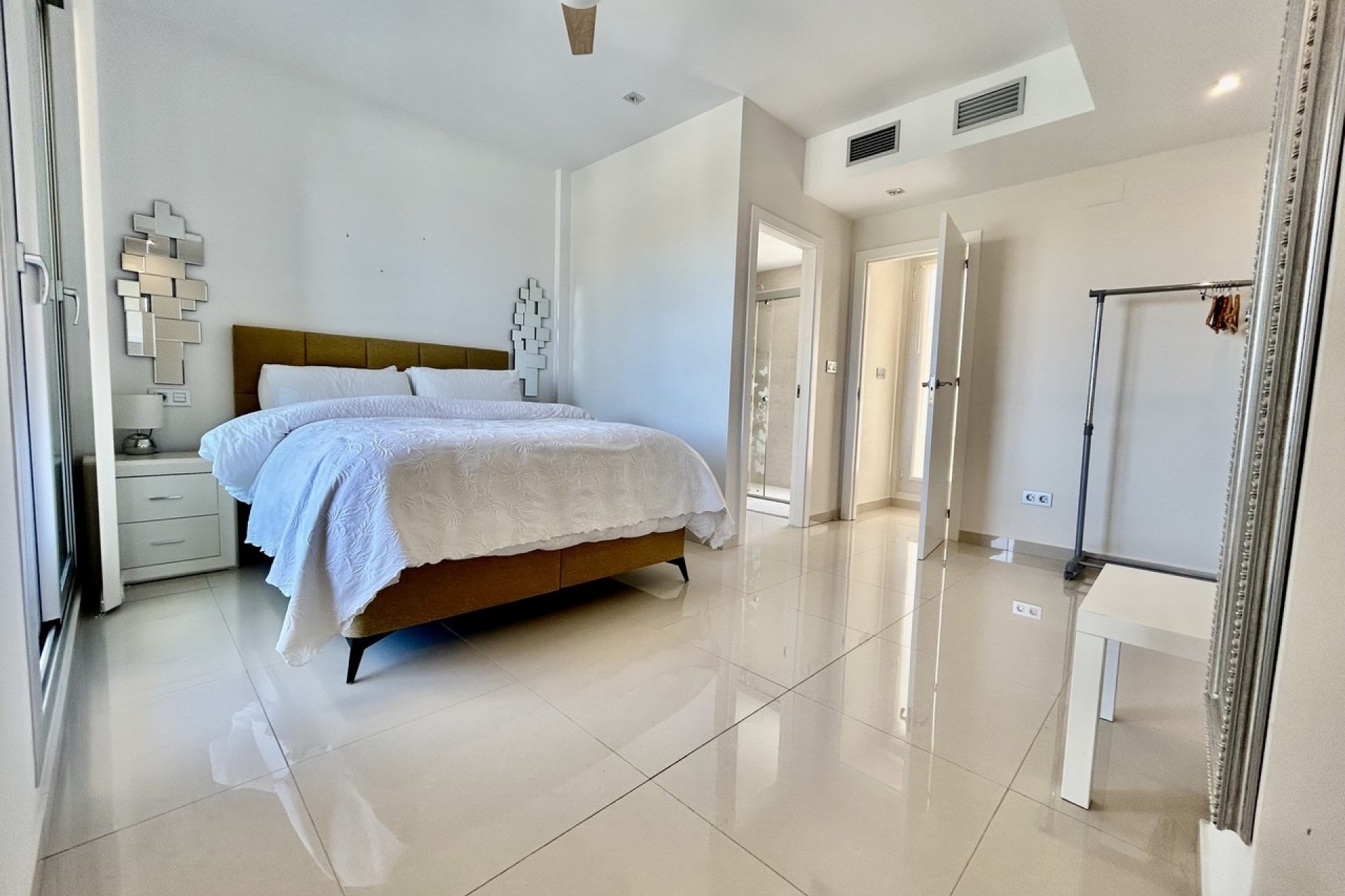 Reventa - Villa -
Villamartin - Costa Blanca