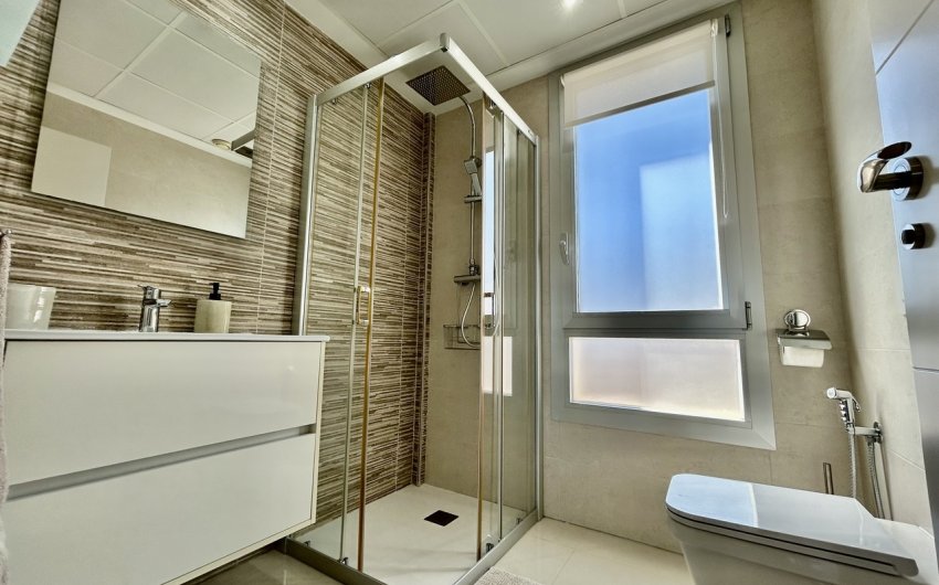 Reventa - Villa -
Villamartin - Costa Blanca