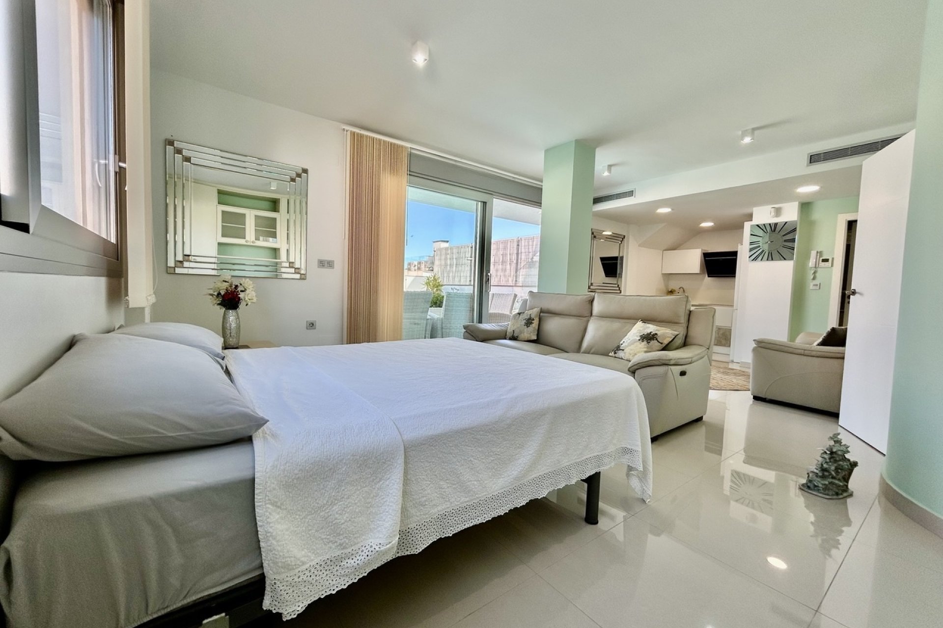 Reventa - Villa -
Villamartin - Costa Blanca