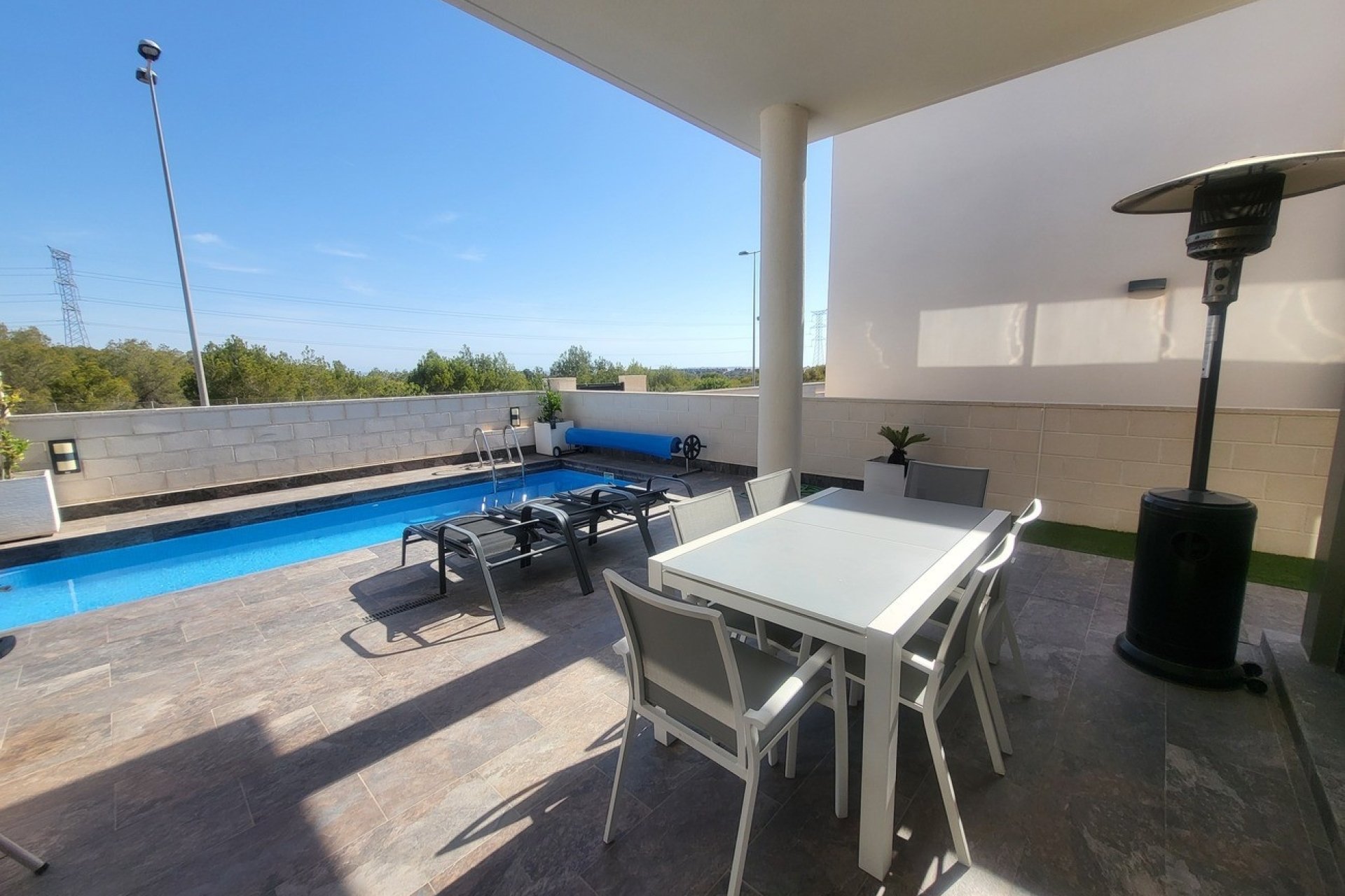 Reventa - Villa -
Villamartin - Costa Blanca