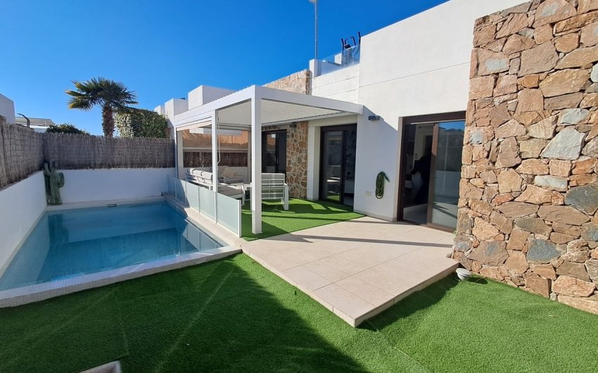 Reventa - Villa -
Villamartin - Costa Blanca