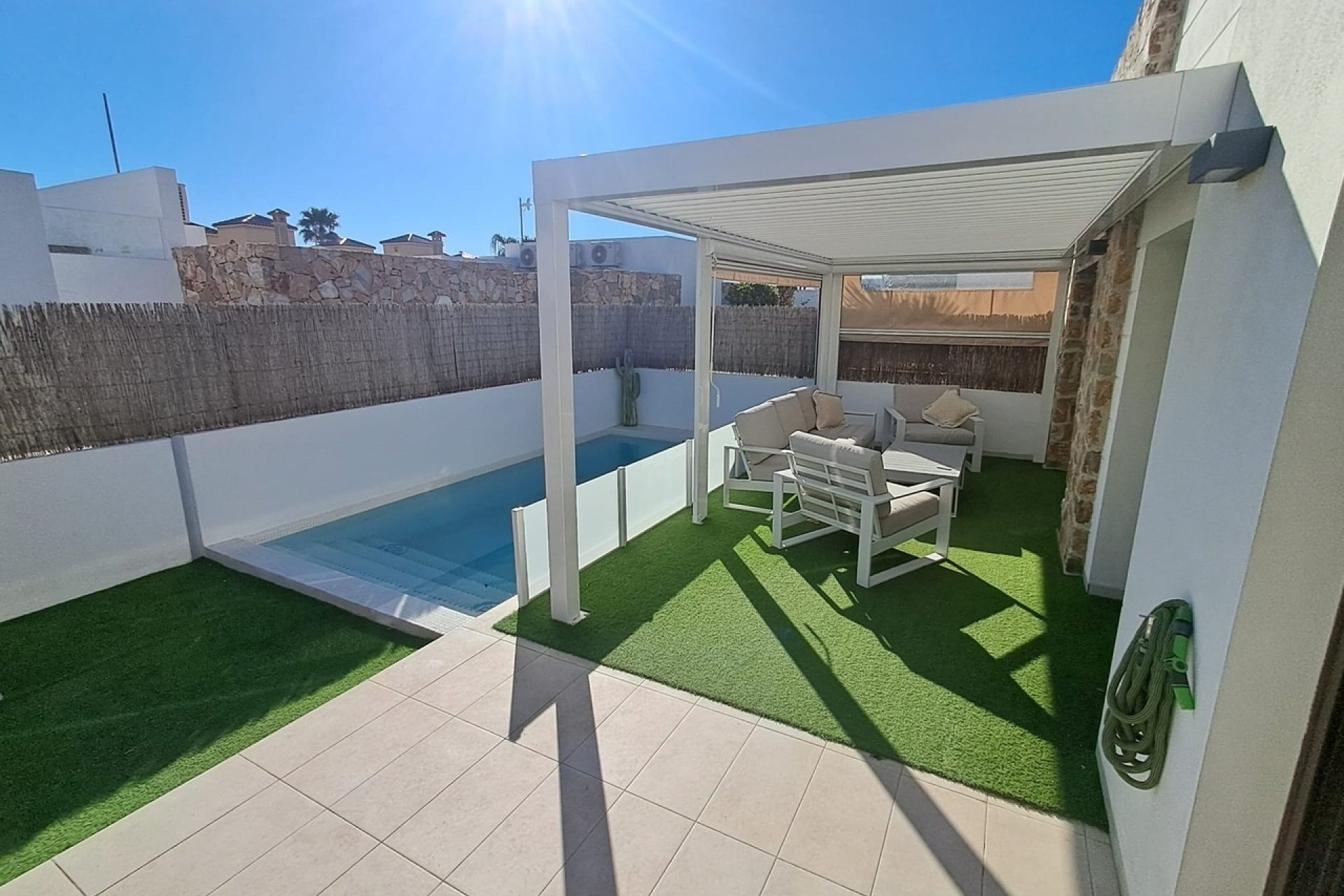 Reventa - Villa -
Villamartin - Costa Blanca