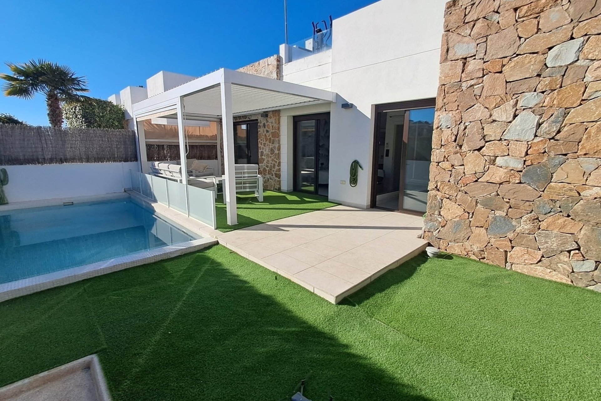 Reventa - Villa -
Villamartin - Costa Blanca