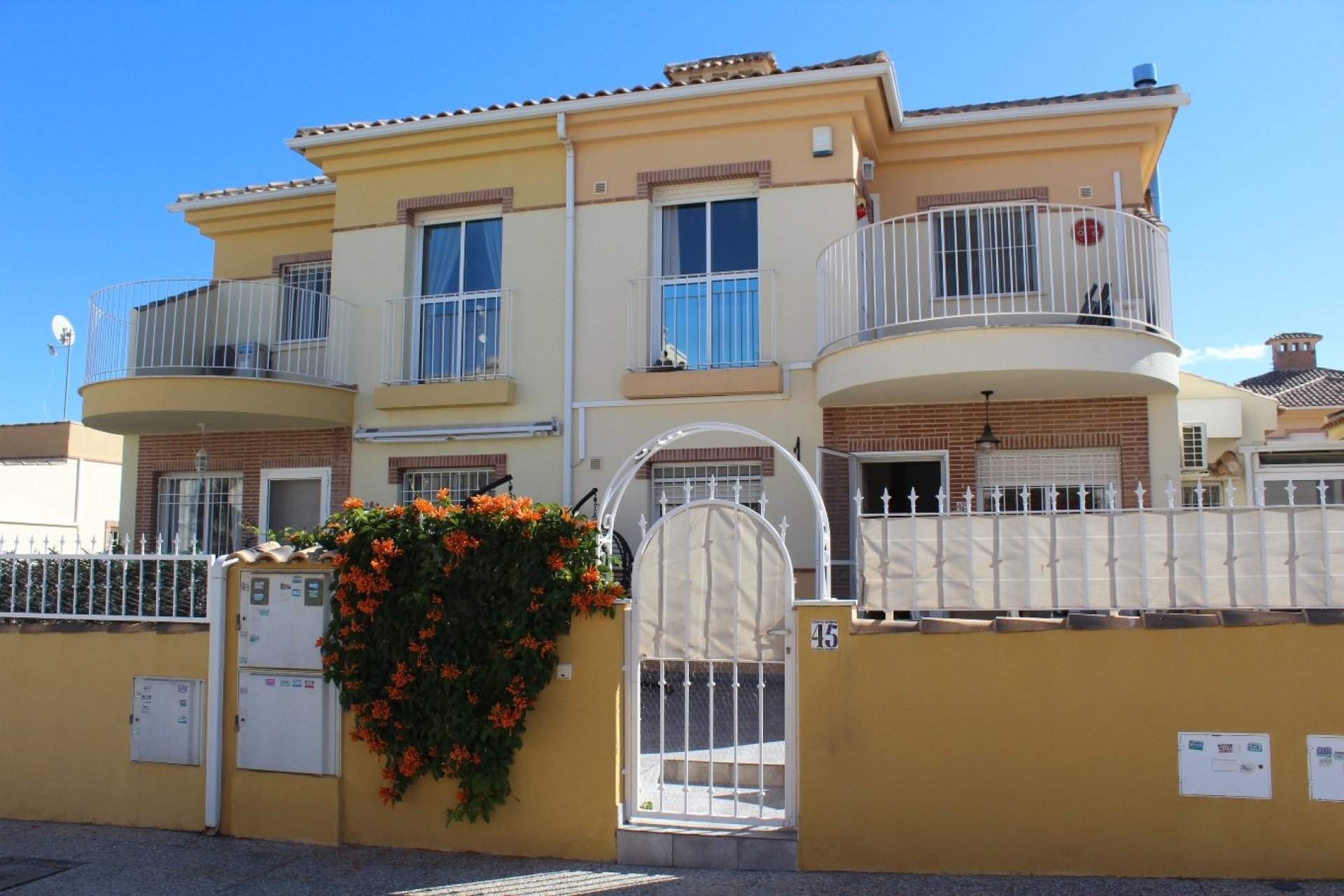 Reventa - Villa -
Villamartin - Costa Blanca