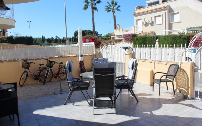 Reventa - Villa -
Villamartin - Costa Blanca